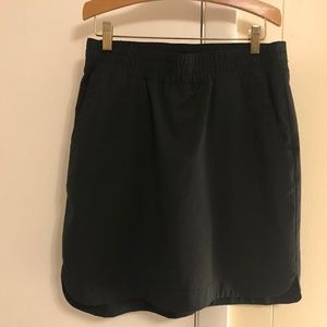 Duluth Trading Company Skort Size 4
